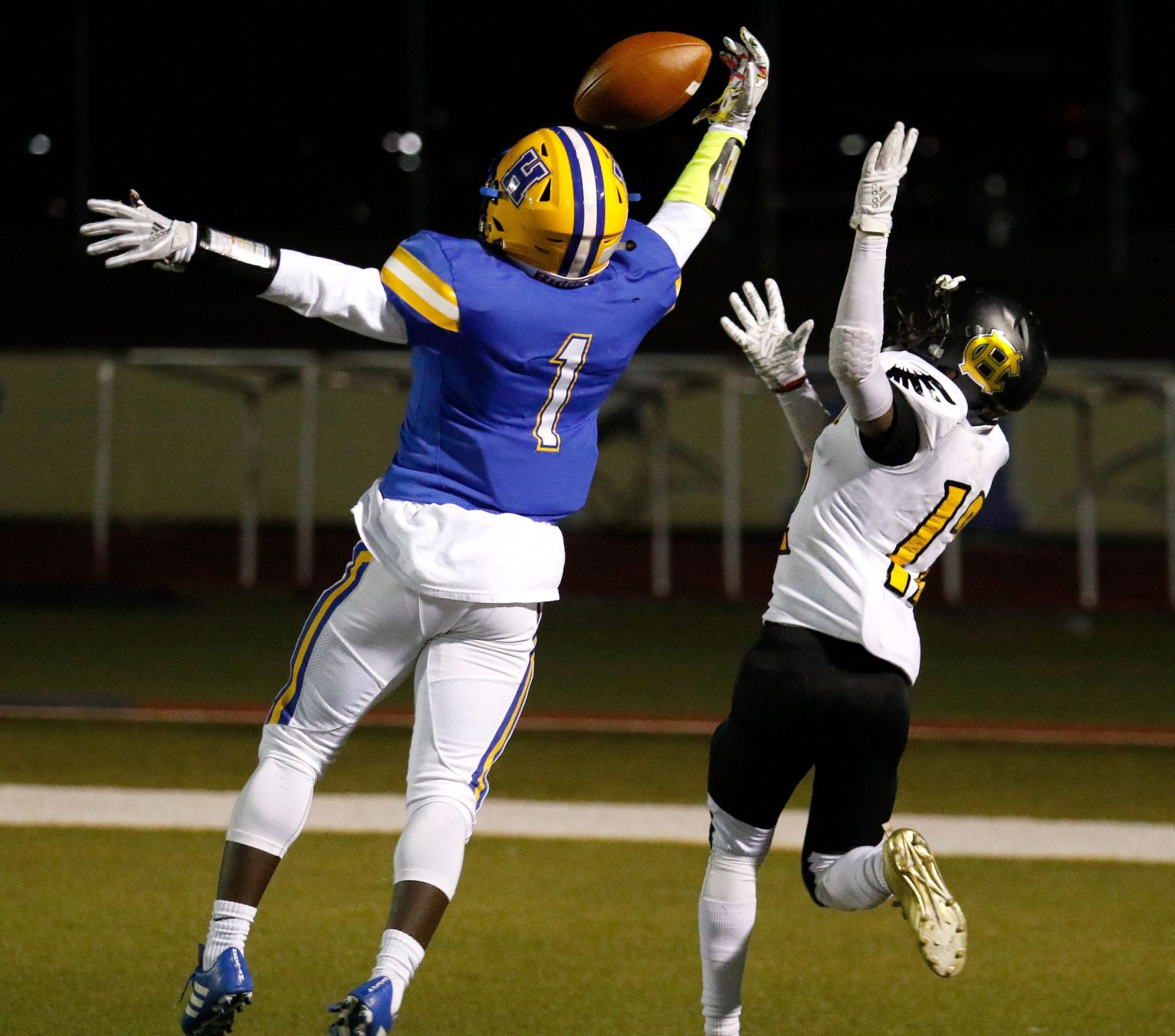 Hazelwood Central at Francis Howell Football
